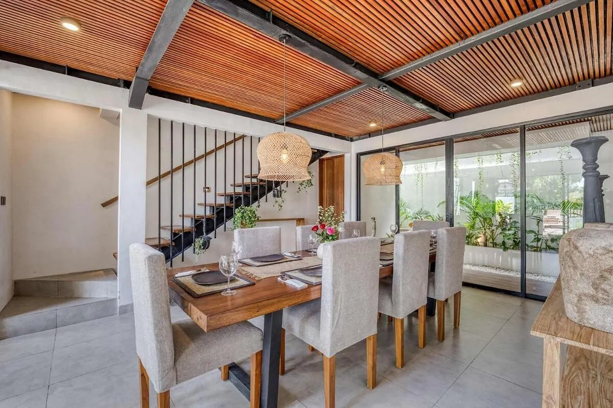 Auraya Vista - Luxurious 4Br In Uluwatu Indonesia